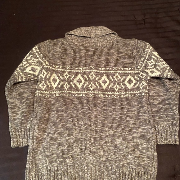 Carter’s boy sweater - Picture 2 of 3
